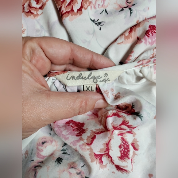 Floral faux wrap dress - Picture 8 of 8